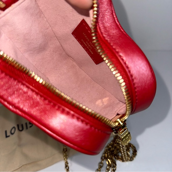 Louis Vuitton Lambskin Embossed Monogram Fall In Love Sac Coeur Heart bag - Picture 15 of 16